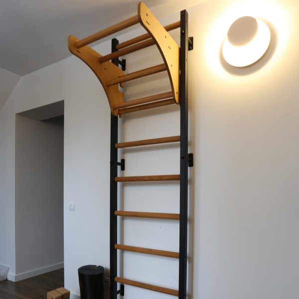 BenchK 711 Series 7: 700 Wall Bars (Black) + Wooden Pull Up Bar - assembled