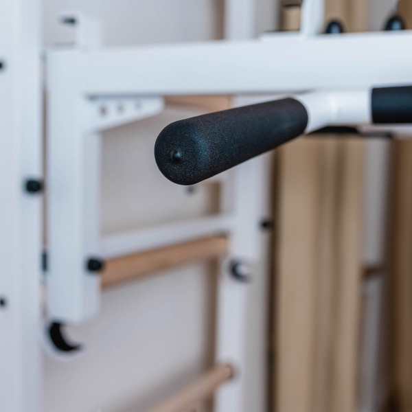 BenchK Pull Up Bar PB3W White - close-up view