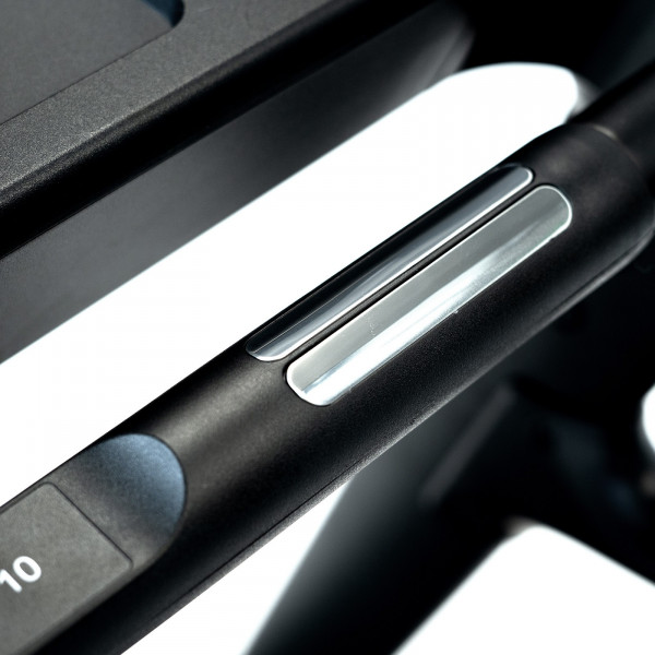 Speed and incline control panel of the BodyMax TM70 treadmill