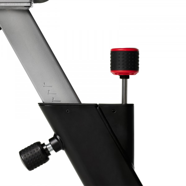 Bowflex IC Bike SEi - close-up of the magnetic resistance adjustment