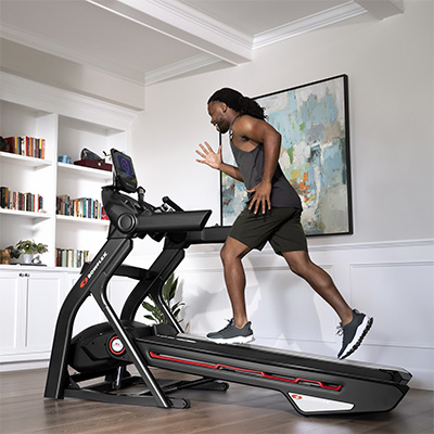 User running on the BowFlex BFX25 Treadmill on an incline setting