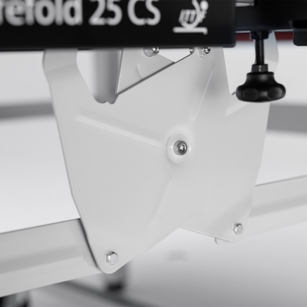 Close-up of the centre support on the Butterfly Centrefold 25 Indoor Rollaway Table Tennis Table in black