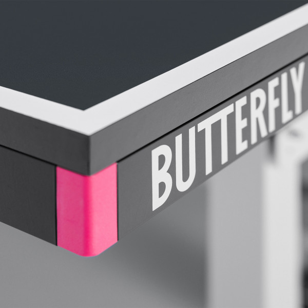 Close-up of the table corner on the Butterfly Centrefold 25 Indoor Rollaway Table Tennis Table in black