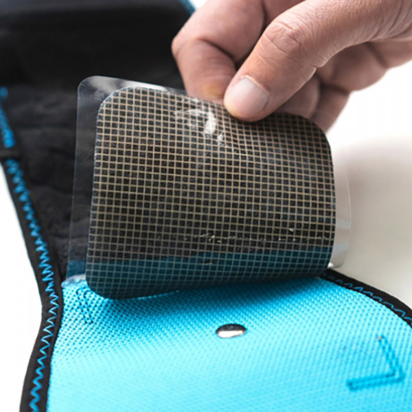 Core Belt Electrodes image - Applying to belt