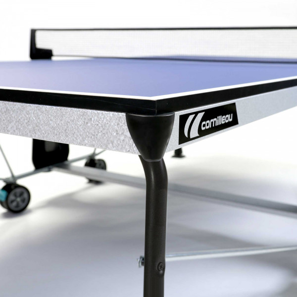 Corner and leg detail of the Cornilleau Sport 400 Indoor Table Tennis Table