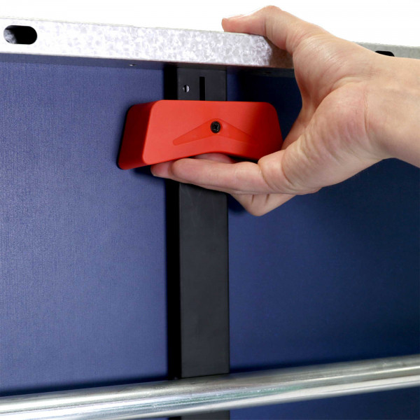 Locking mechanism on the Cornilleau Sport 500 Indoor Table Tennis Table.