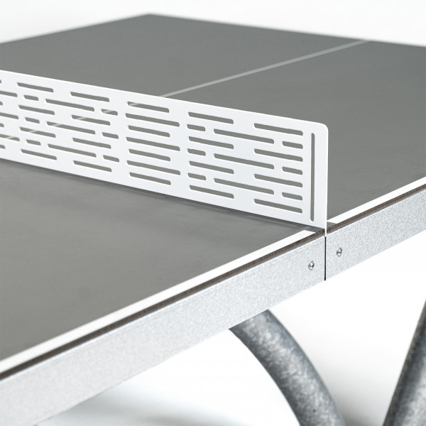 Fixed metal net on the Cornilleau Park Outdoor Table Tennis Table