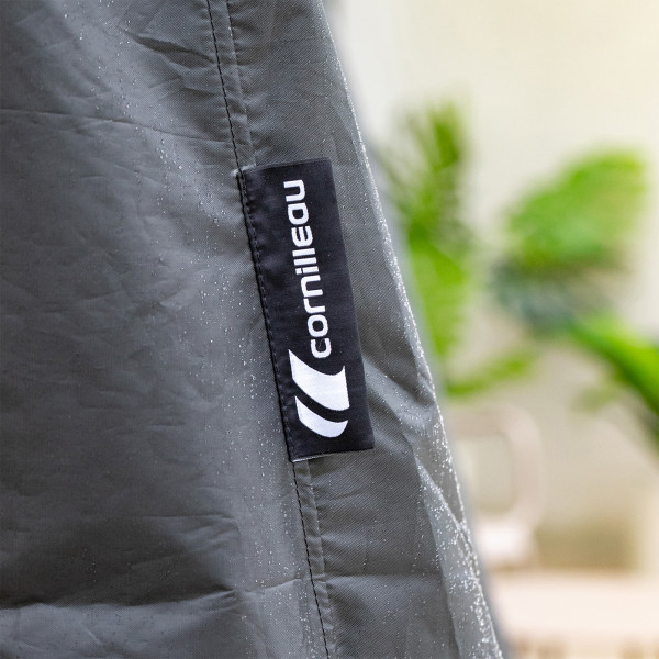 Detailed shot of the Cornilleau Premium+ table tennis table cover
