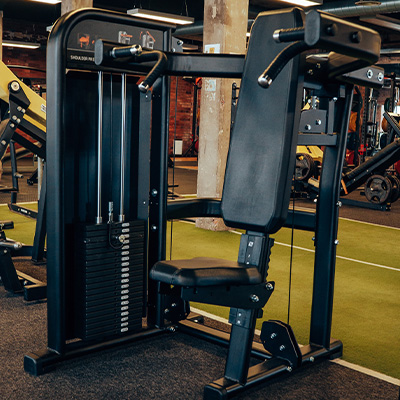 Image of the Exigo Shoulder Press in a gym setting