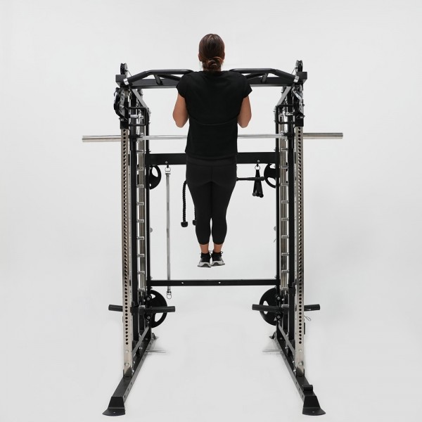 Force USA G3 V2 - pull up bar in use
