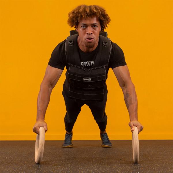 Gravity Fitness Wooden Rings - Lifestyle image - Ring Plank