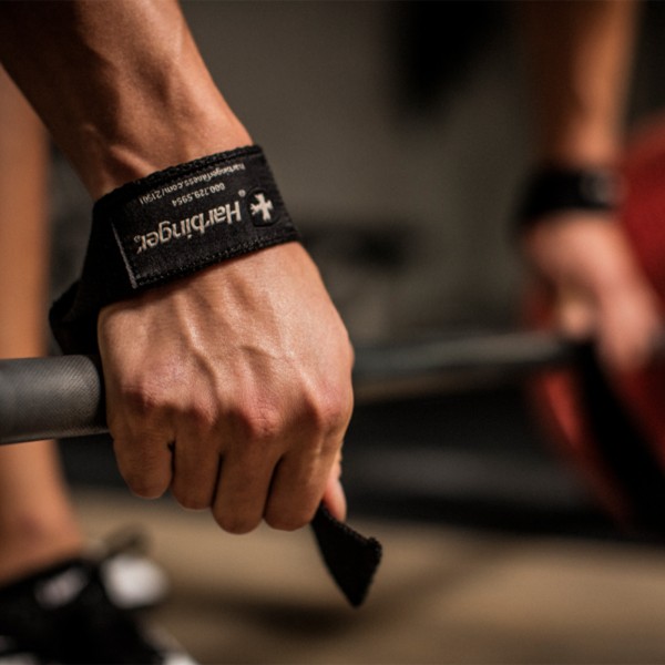 The Harbinger Cotton Lifting Straps ensure stability with a wider grip surface.
