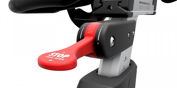 Life Fitness IC6 Group Exercise Bike Powered by ICG