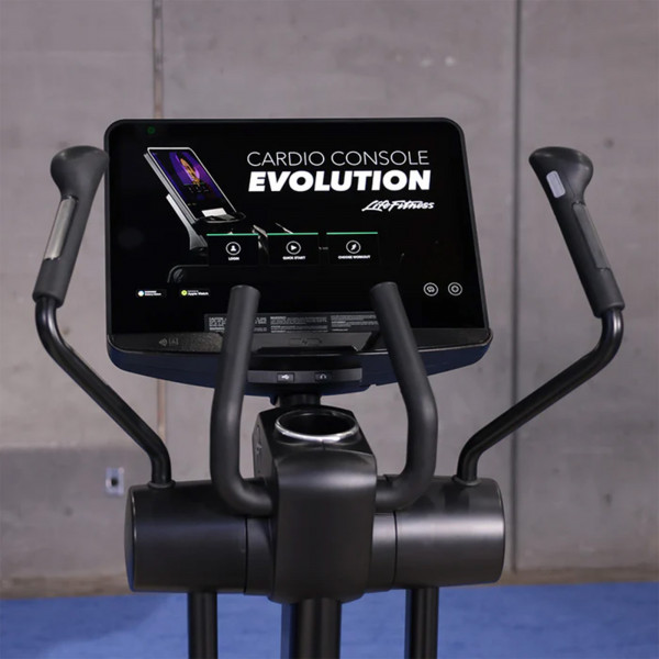 Close-up of the SE4 24" touchscreen console on the Life Fitness Club Series Plus Elliptical Cross Trainer.
