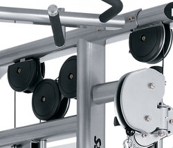 Close-up image of the Life Fitness Signature Series Cable Motion Dual Adjust Pulley cable pulley