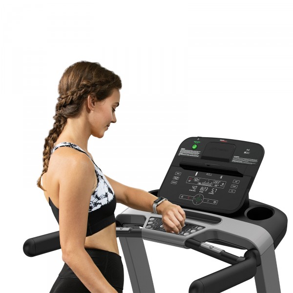 Life Fitness F3 Treadmill with Track Connect Console 2.0 - enhanced Bluetooth capabilities