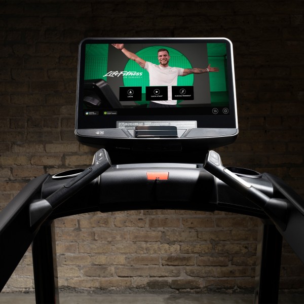 Front view of the Discover SE4 Console on the Life Fitness Integrity+ Treadmill