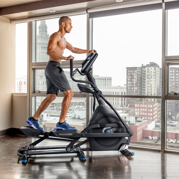Nautilus E628 Elliptical Cross Trainer - display of the 32 levels of resistance for varied intensity