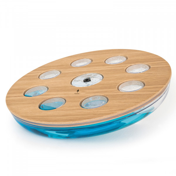 Angled view of the NOHRD Eau-Me Board with oak wood