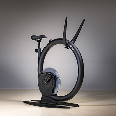 Full view of the NOHRD Ciclotte in studio setting