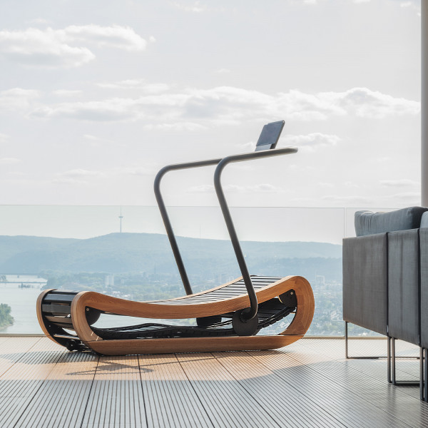 NOHRD Sprintbok V2 placed on balcony with city view