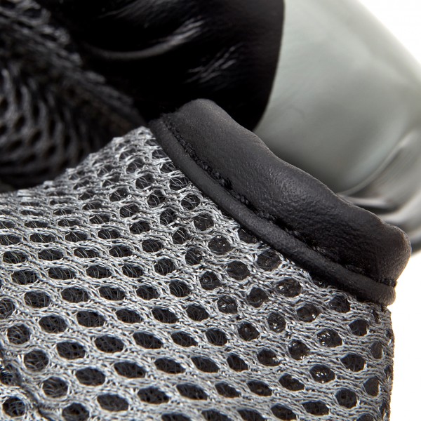 Reebok Retail Boxing Mitts - Grey