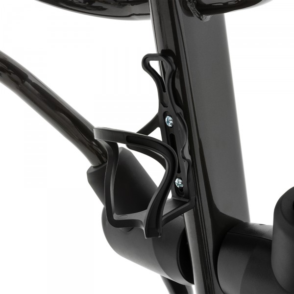 Close-up of the bottle holder on the Spirit XE295 Elliptical.
