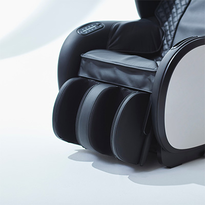 Close-up of leg and calf massage section on Synca CirC 3 Massage Chair