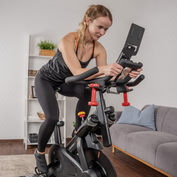 Taurus IC70 Smart Indoor Bike - adjustable handlebars