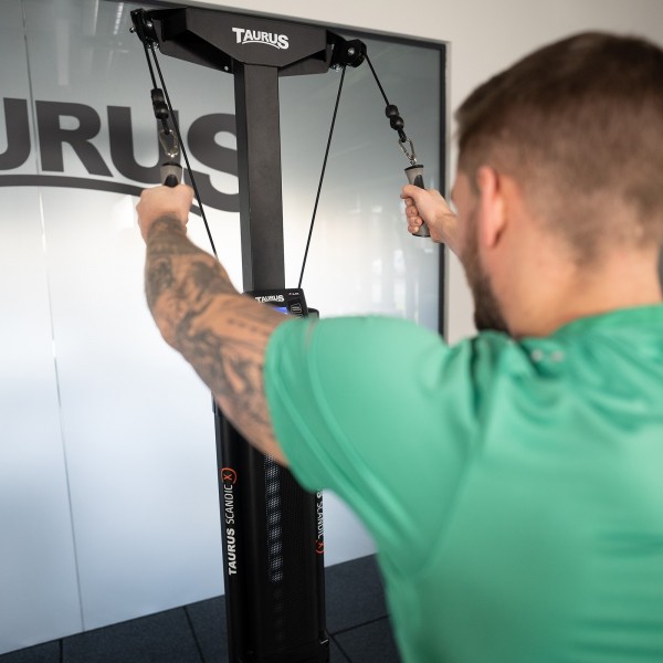 Taurus Scandic-X Skiing Trainer - demonstrated in action