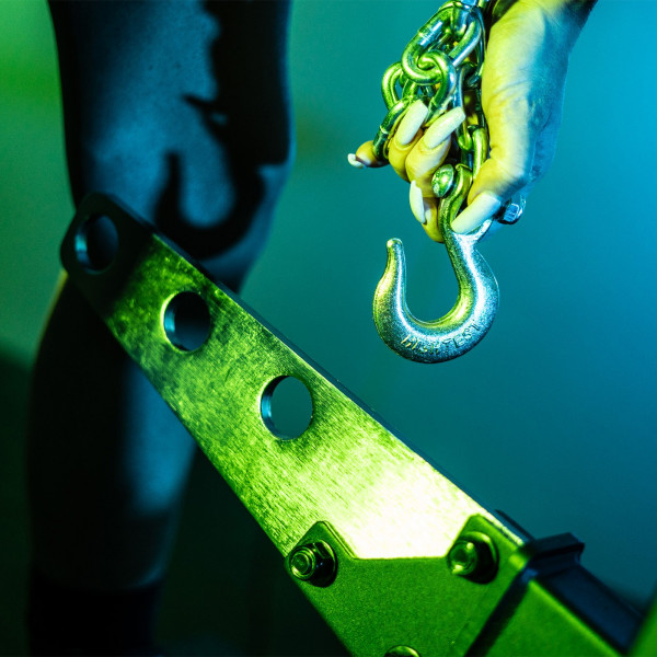 Hook attachment point on the Taurus Pro Iso Belt Squat