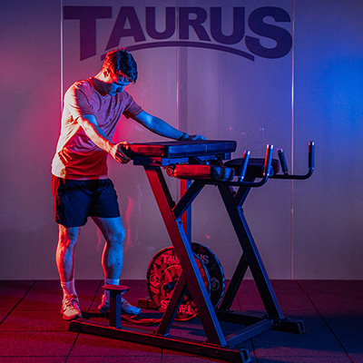Model preparing to use the reverse hyperextension