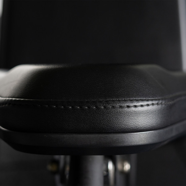 A close-up image of the Taurus Elite Adjustable Inc/Dec Bench seatr