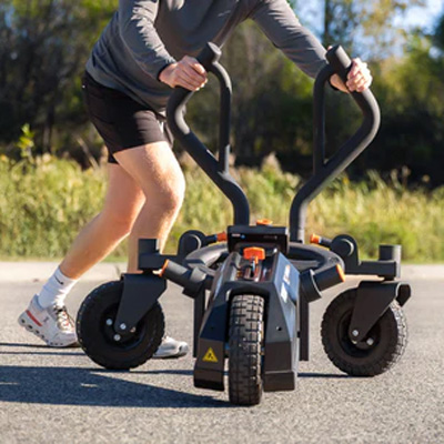 Image of a model turning the Torque TANK M1S.