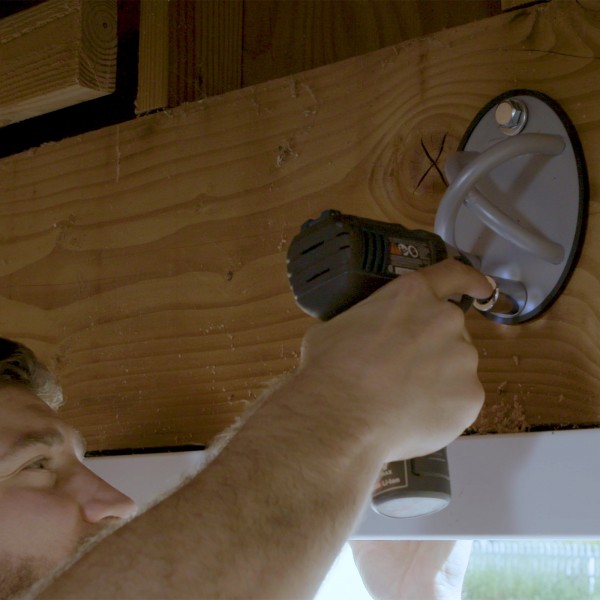 Simple installation with the TRX X-Mount.