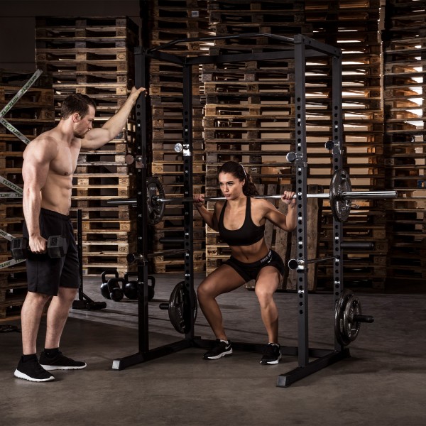 Tunturi WT60 Cross Fit Rack - in use during a workout