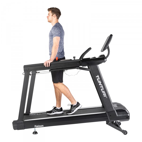 tunturi_platinum_core_treadmill_lifestyle_1600x1600