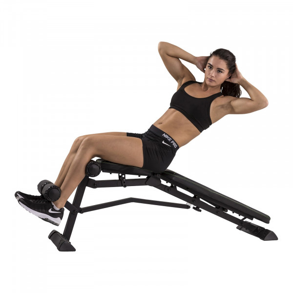 Person performing decline sit-up on the Tunturi UB80 Weight Bench